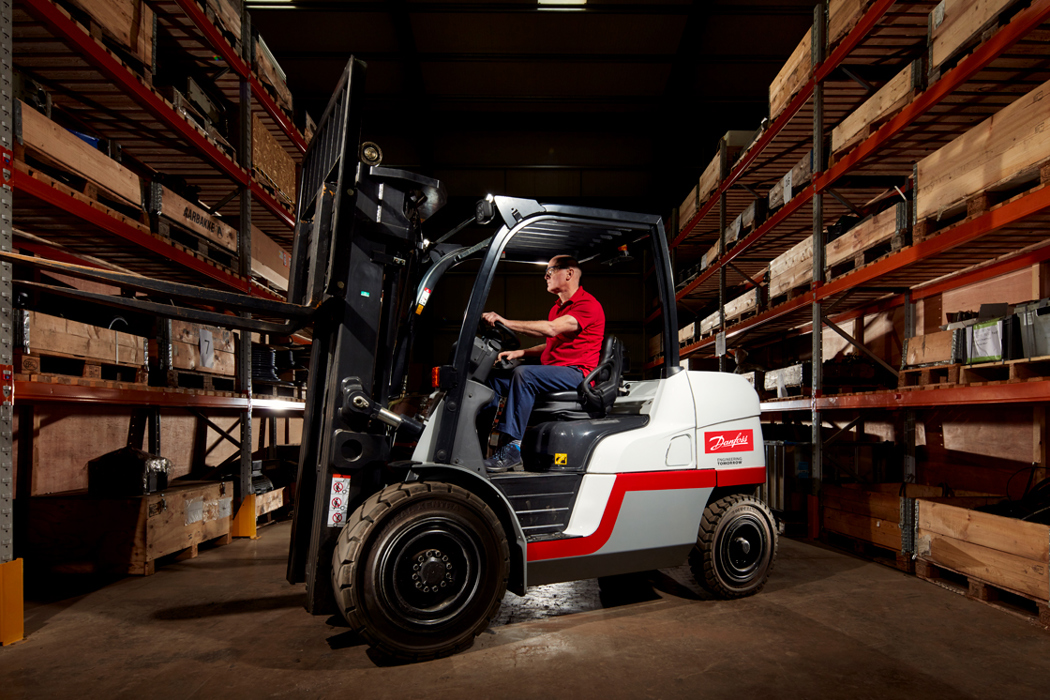 forklift-with-digital-displacement-pump-from-danfoss-power-solutions